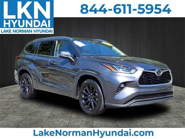 2023 Toyota Highlander Limited — SUV — 31,368 mi — Cornelius, NC
