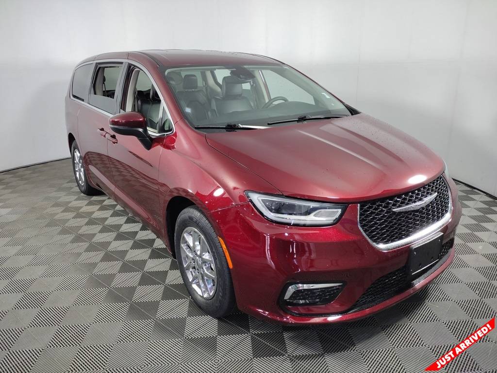 2023 Chrysler Pacifica Touring L — Minivan — 67,037 mi — Cornelius, NC