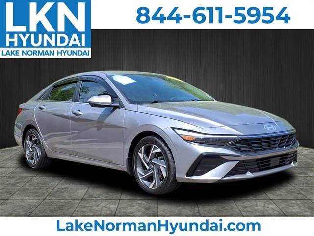 2024 Hyundai Elantra Hybrid Limited — Sedan — 39,657 mi — Cornelius, NC
