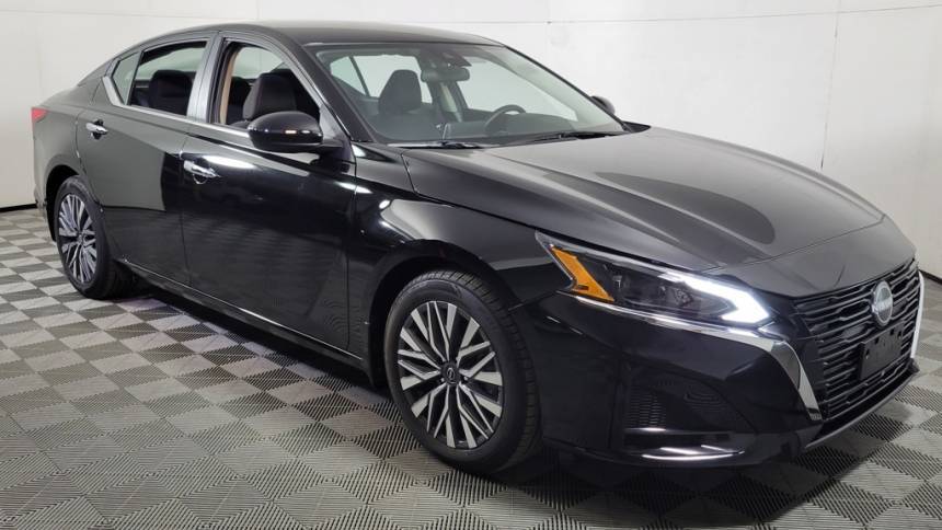 2023 Nissan Altima SV — Sedan — 14,161 mi — Cornelius, NC