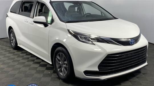 2024 Toyota Sienna LE — Minivan — 24,183 mi — Cornelius, NC