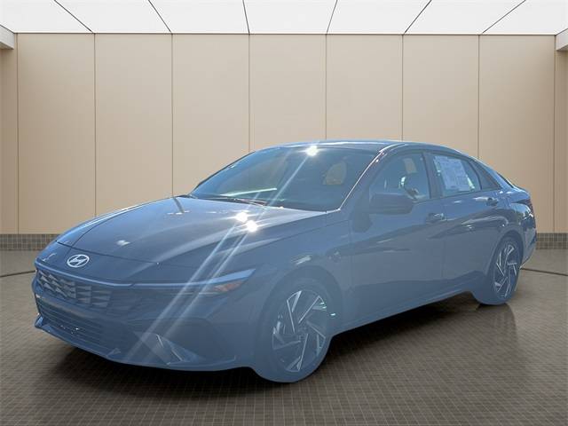 2025 Hyundai Elantra SEL Sport — Sedan — 1,800 mi — Matthews, NC