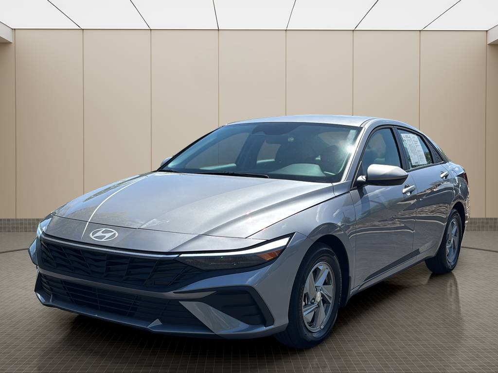 2025 Hyundai Elantra SE — Sedan — 1,864 mi — Matthews, NC