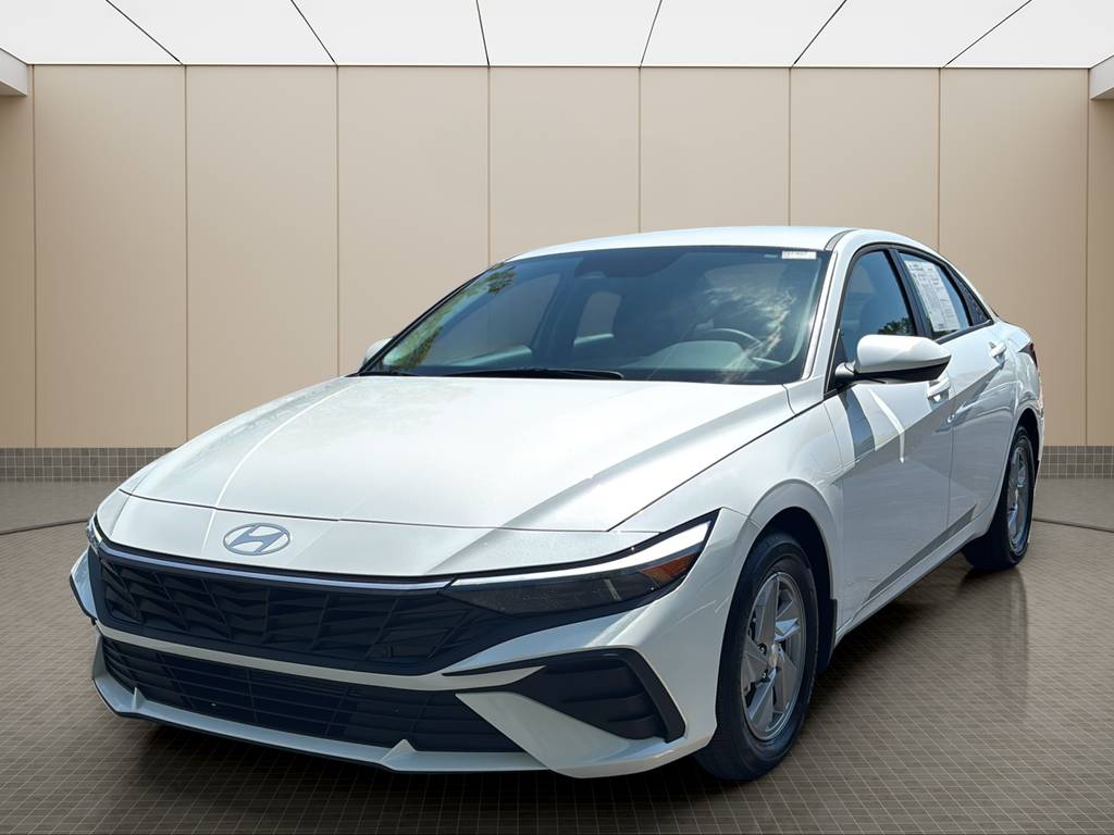 2025 Hyundai Elantra SE — Sedan — 3,467 mi — Matthews, NC