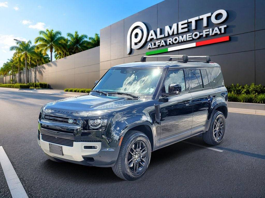 2023 Land Rover Defender SE