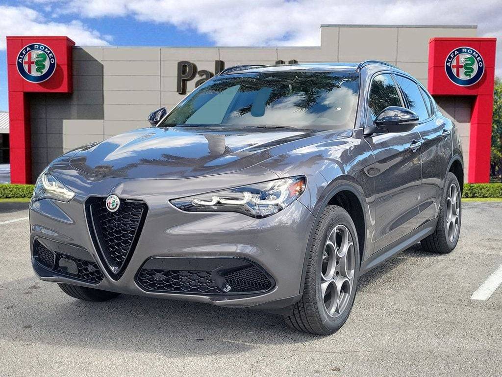 2026 Alfa Romeo Stelvio Base