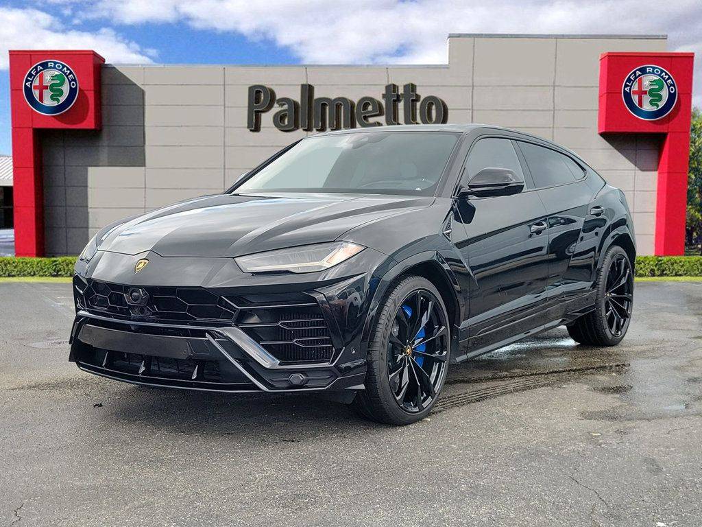 2019 Lamborghini Urus Standard