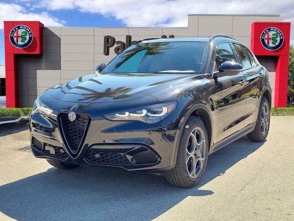 2026 Alfa Romeo Stelvio Base
