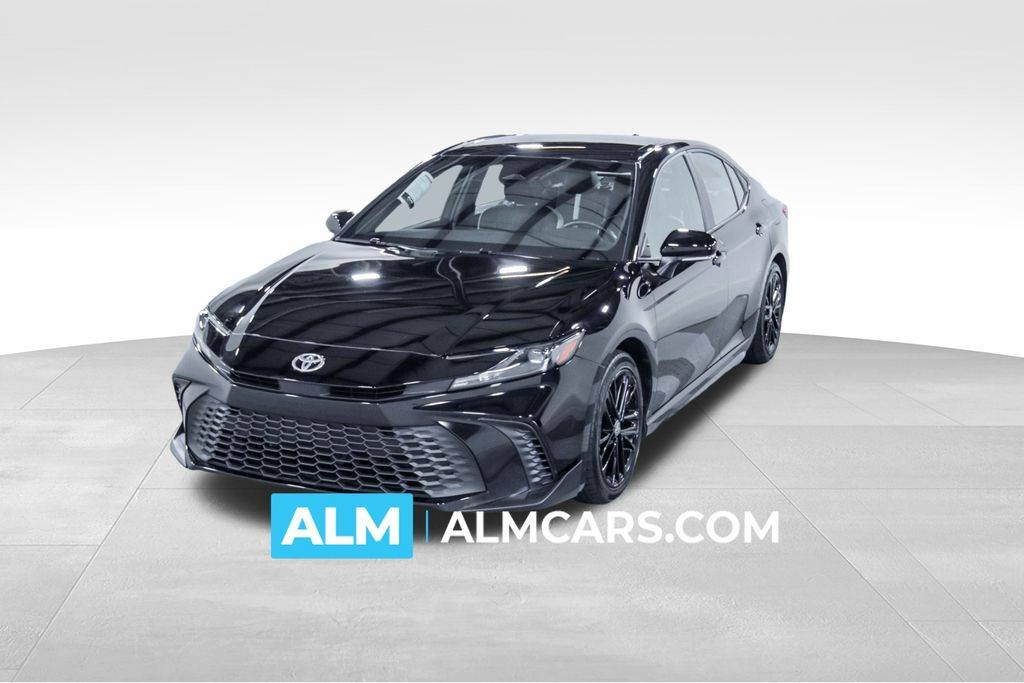 2025 Toyota Camry Hybrid SE — Sedan — 33,024 mi — Union City, GA