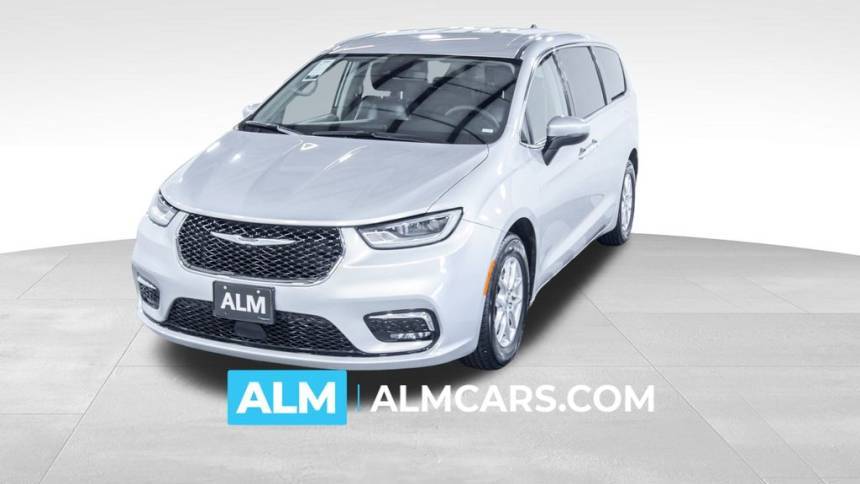 2023 Chrysler Pacifica Touring L — Minivan — 61,985 mi — Union City, GA