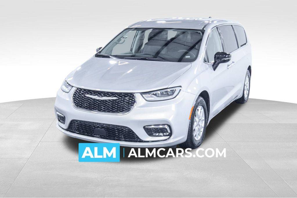 2024 Chrysler Pacifica Touring L — Minivan — 60,162 mi — Union City, GA