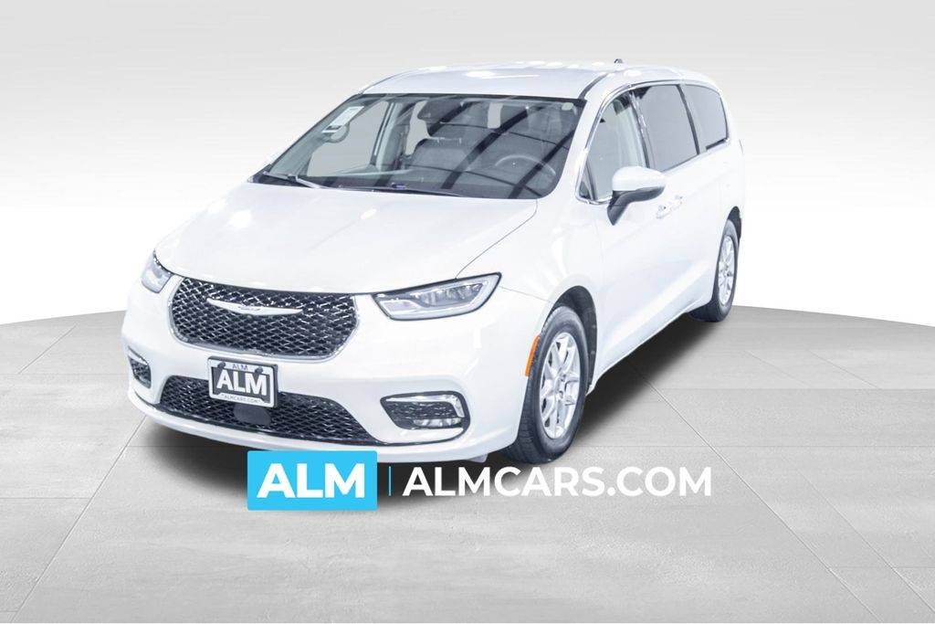 2023 Chrysler Pacifica Touring L — Minivan — 68,322 mi — Union City, GA