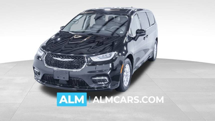 2023 Chrysler Pacifica Touring L — Minivan — 55,638 mi — Union City, GA