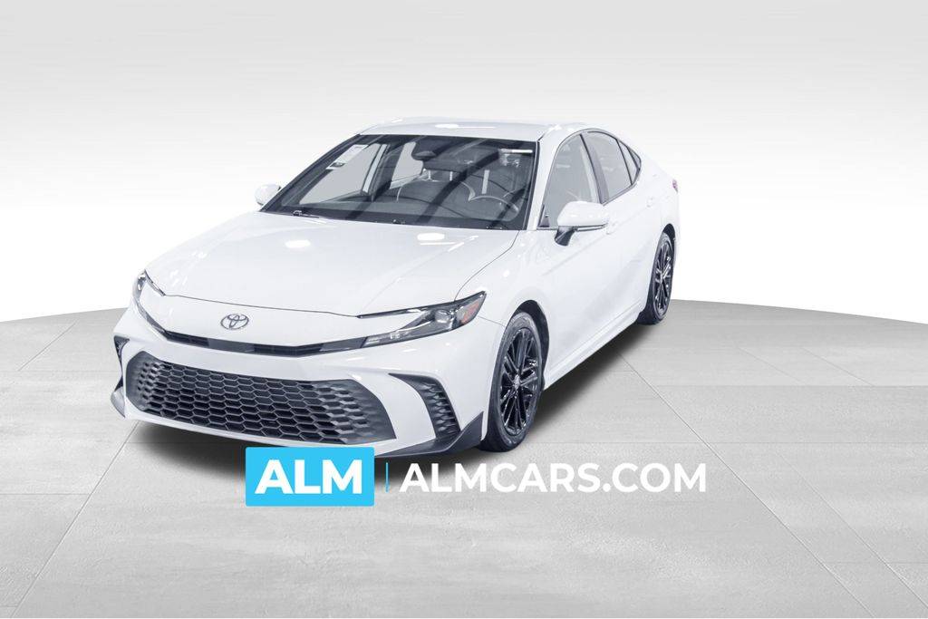 2025 Toyota Camry Hybrid SE — Sedan — 35,010 mi — Union City, GA