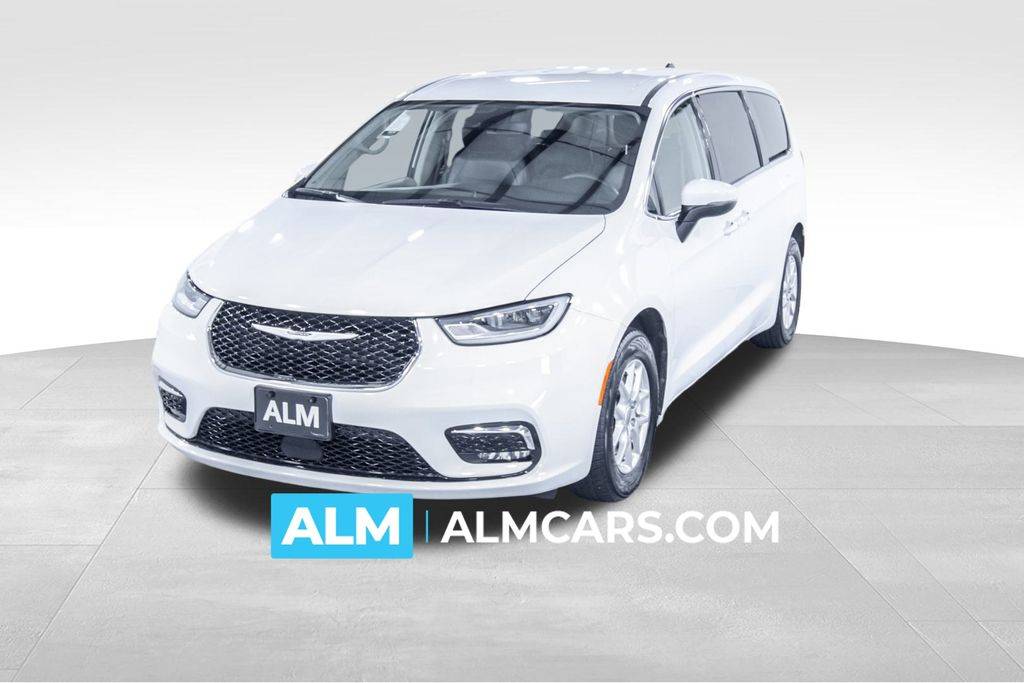 2023 Chrysler Pacifica Touring L — Minivan — 61,475 mi — Union City, GA