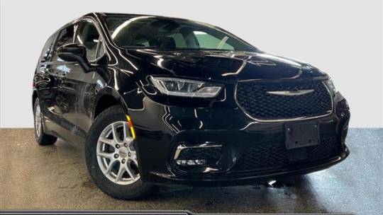 2023 Chrysler Pacifica Touring L — Minivan — 58,678 mi — Edison, NJ