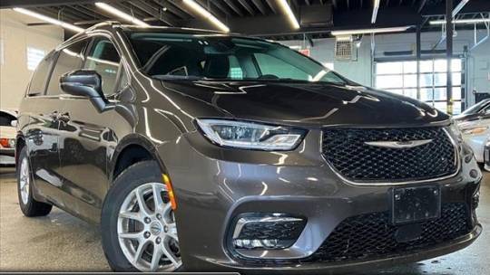 2022 Chrysler Pacifica Touring L — Minivan — 54,375 mi — Edison, NJ