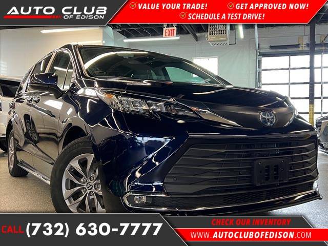 2023 Toyota Sienna XLE — Minivan — 54,407 mi — Edison, NJ