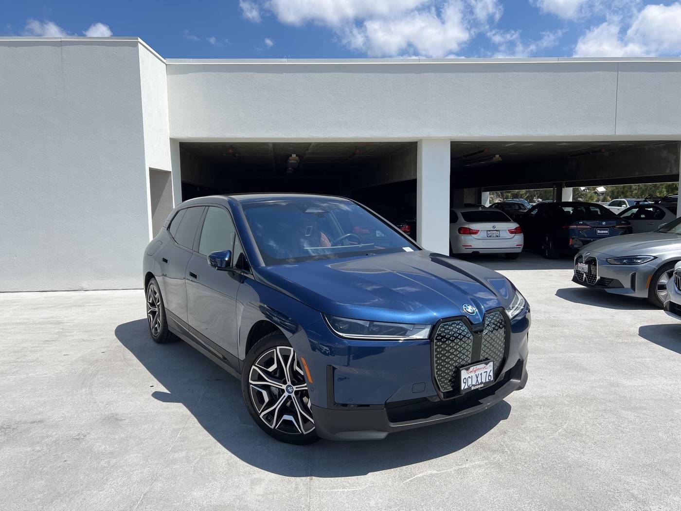 2022 BMW iX xDrive50 — SUV — 25,047 mi — Thousand Oaks, CA