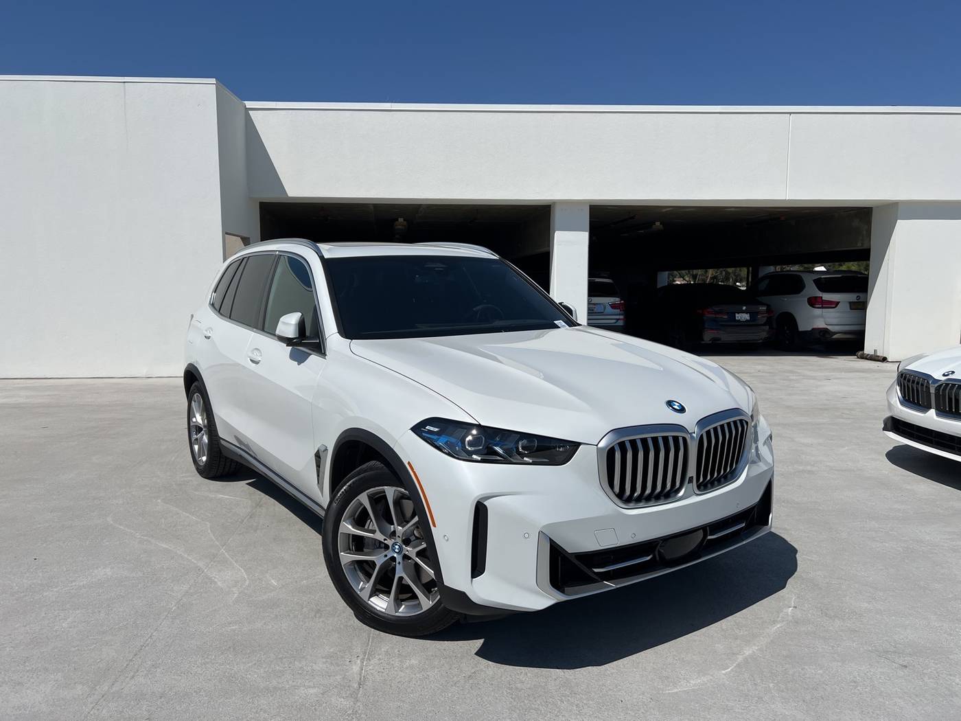 2025 BMW X5 50e — SUV — 2,425 mi — Thousand Oaks, CA