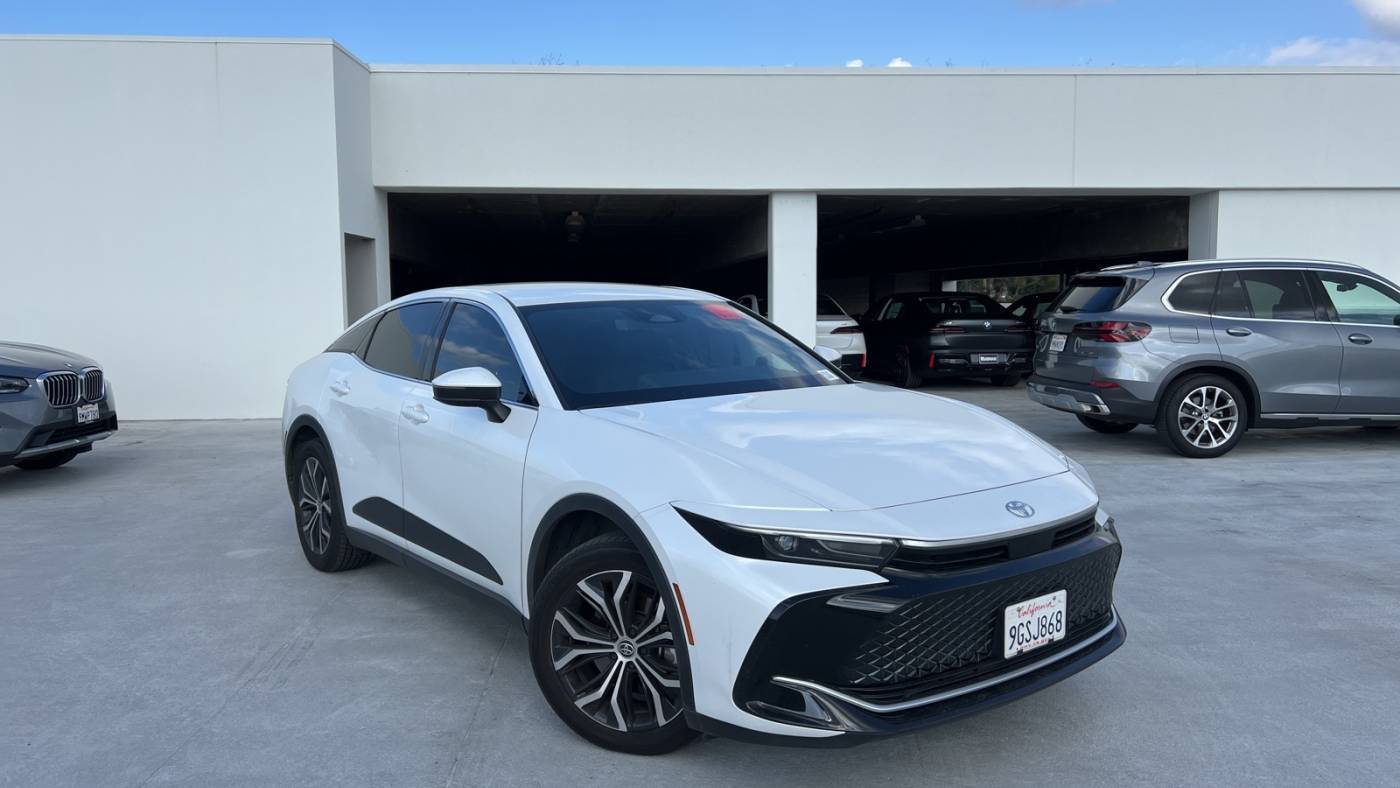 2023 Toyota Crown XLE — Sedan — 32,415 mi — Thousand Oaks, CA