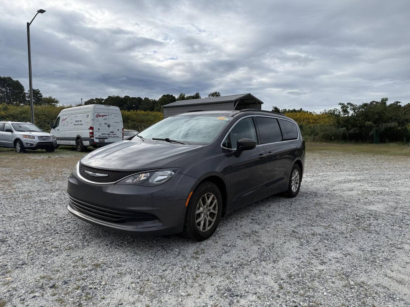 2020 Chrysler Voyager LXI — Minivan — 104,975 mi — Alto, GA