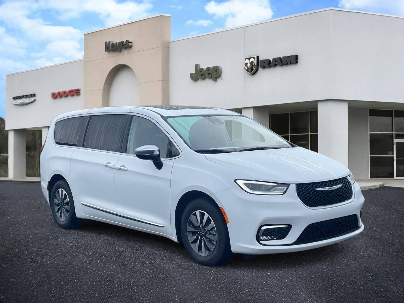 2023 Chrysler Pacifica Hybrid Limited — Minivan — 65,309 mi — Alto, GA