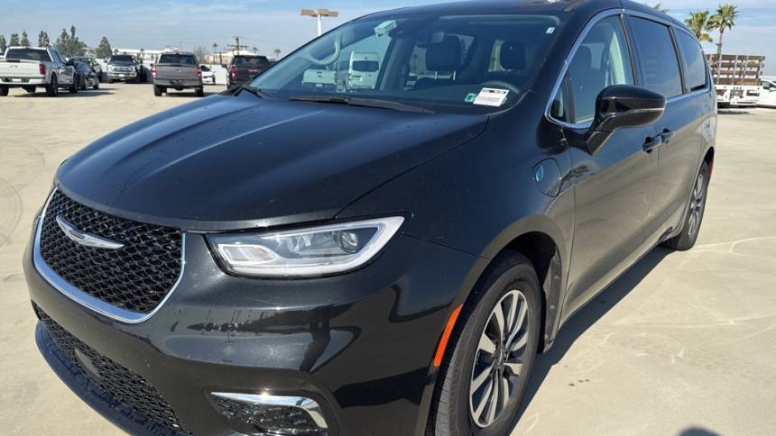 2024 Chrysler Pacifica Hybrid Select — Minivan — 50,887 mi — Orange, CA