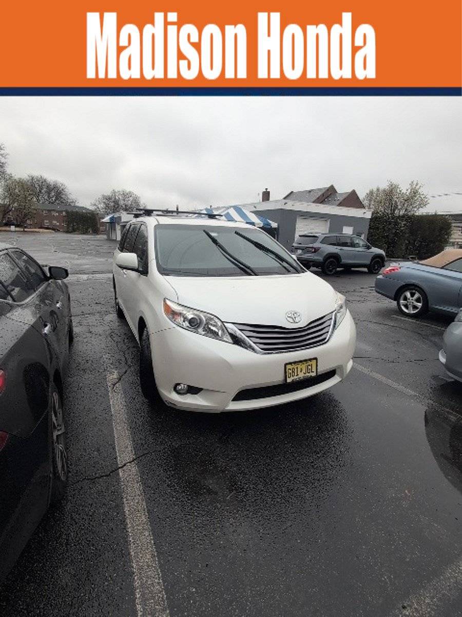 2015 Toyota Sienna XLE — Minivan — 61,504 mi — Madison, NJ