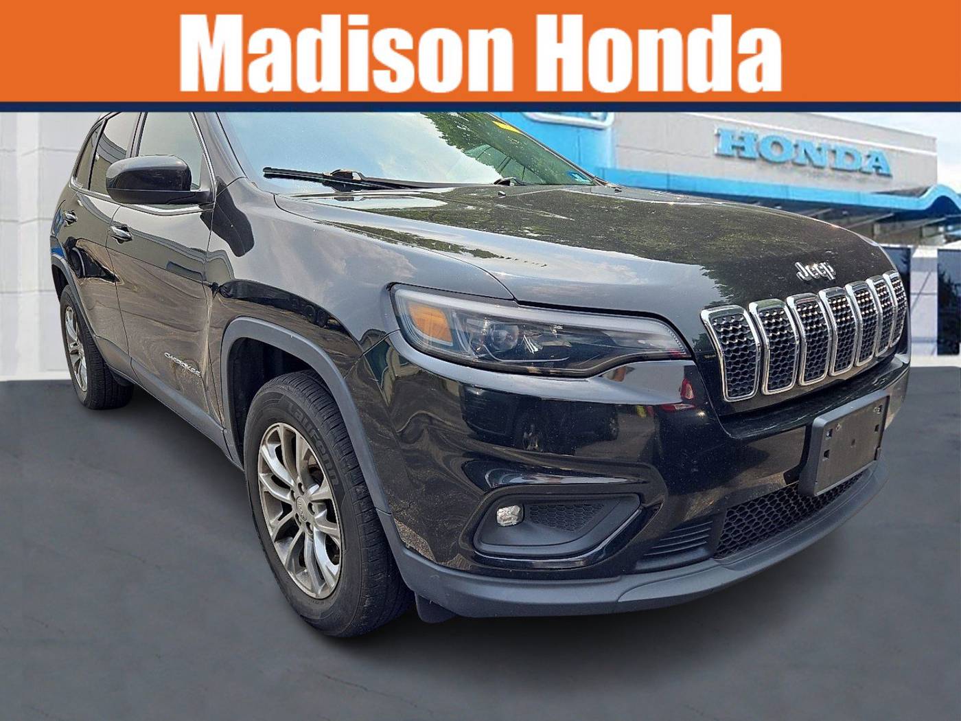 2019 Jeep Cherokee Latitude Plus — SUV — 99,762 mi — Madison, NJ