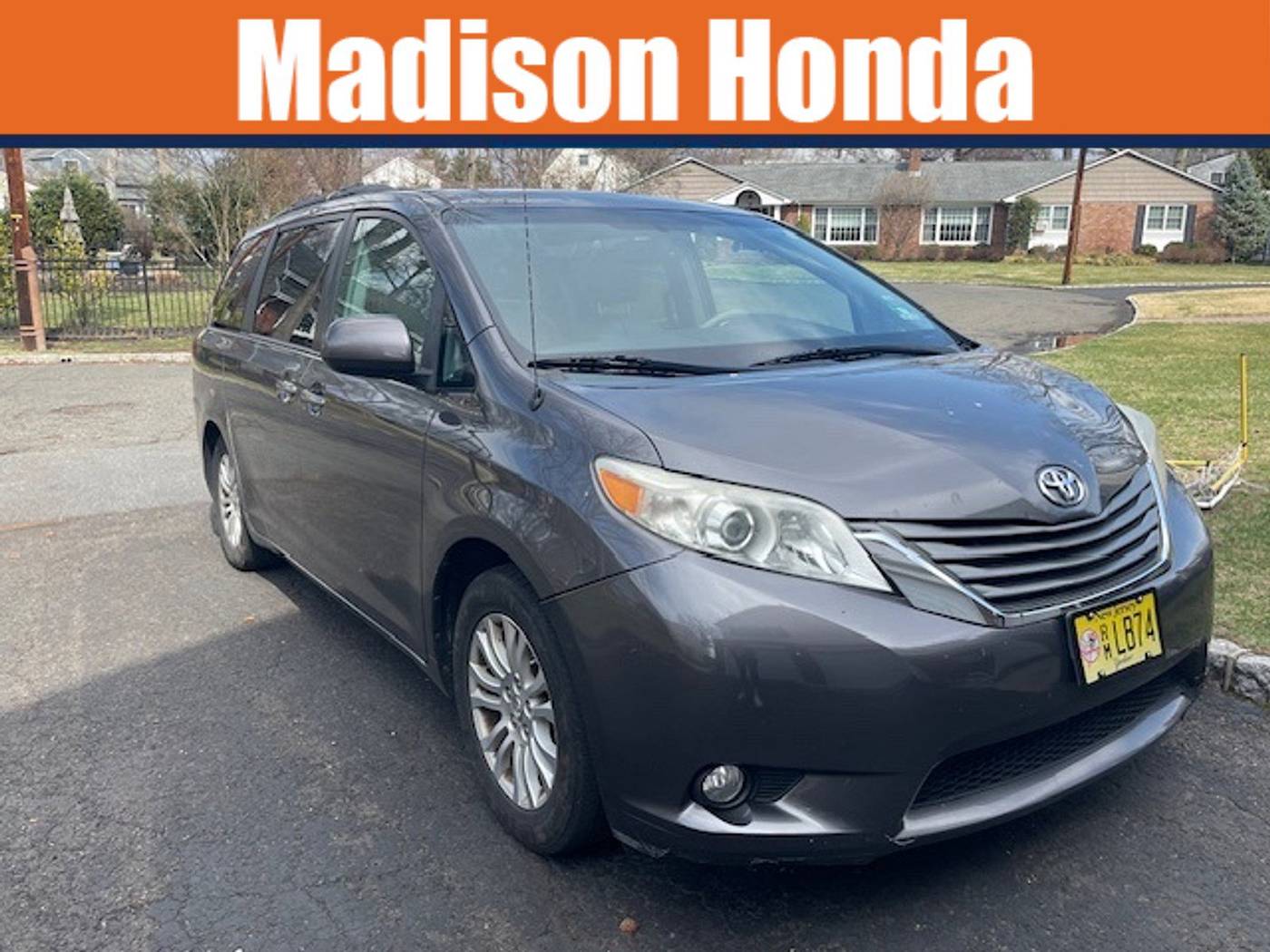 2014 Toyota Sienna XLE — Minivan — 136,102 mi — Madison, NJ