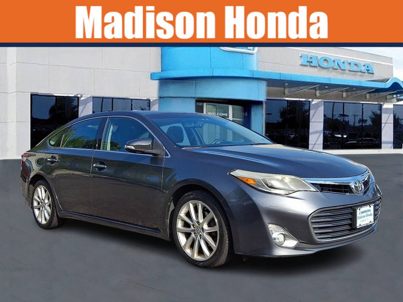 2013 Toyota Avalon Limited — Sedan — 144,165 mi — Madison, NJ