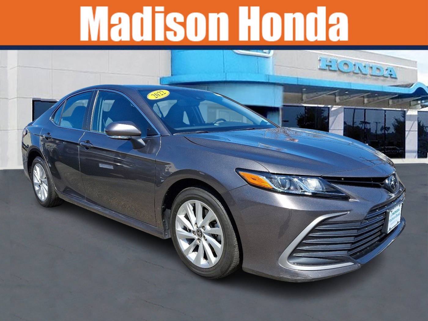 2022 Toyota Camry LE — Sedan — 19,572 mi — Madison, NJ