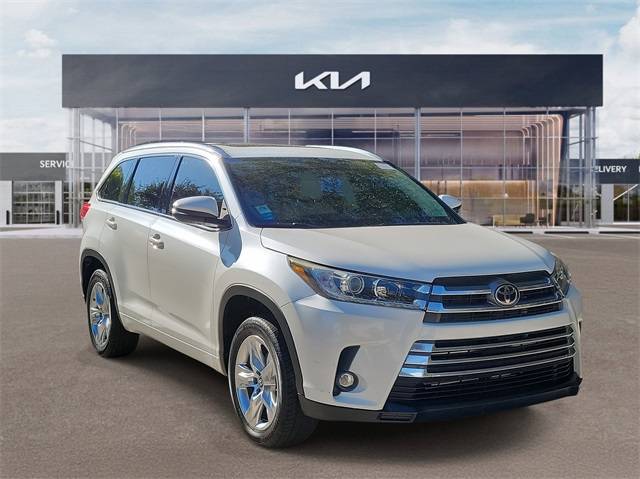2019 Toyota Highlander Limited — SUV — 28,725 mi — Naples, FL