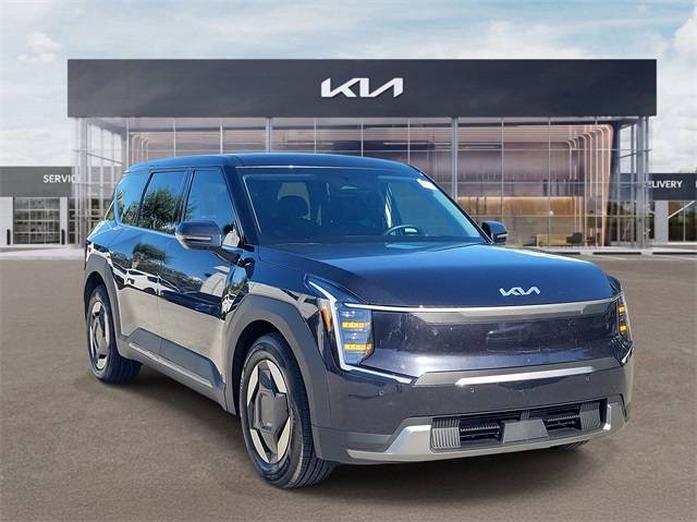 2026 Kia EV9 Light Long Range — SUV — 3,749 mi — Naples, FL