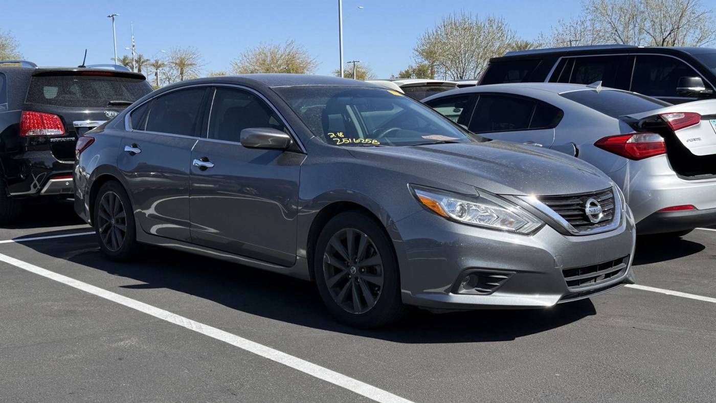 2017 Nissan Altima 2.5 SV — Sedan — 105,786 mi — Surprise, AZ