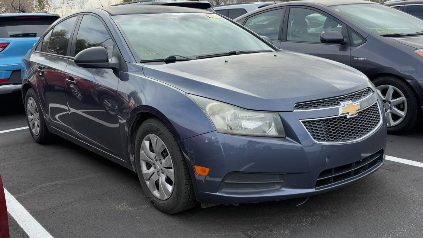 2014 Chevrolet Cruze LS — Sedan — 141,624 mi — Surprise, AZ