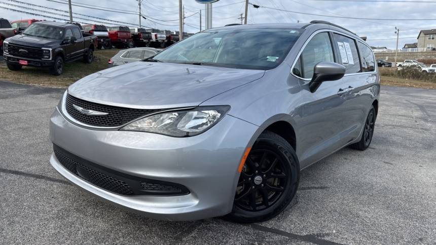 2021 Chrysler Voyager LXI — Minivan — 111,459 mi — Branson, MO