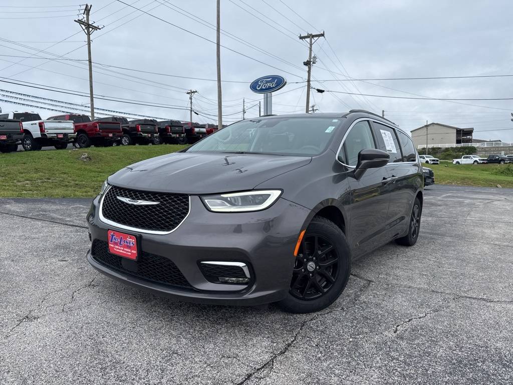 2022 Chrysler Pacifica Touring L — Minivan — 52,476 mi — Branson, MO