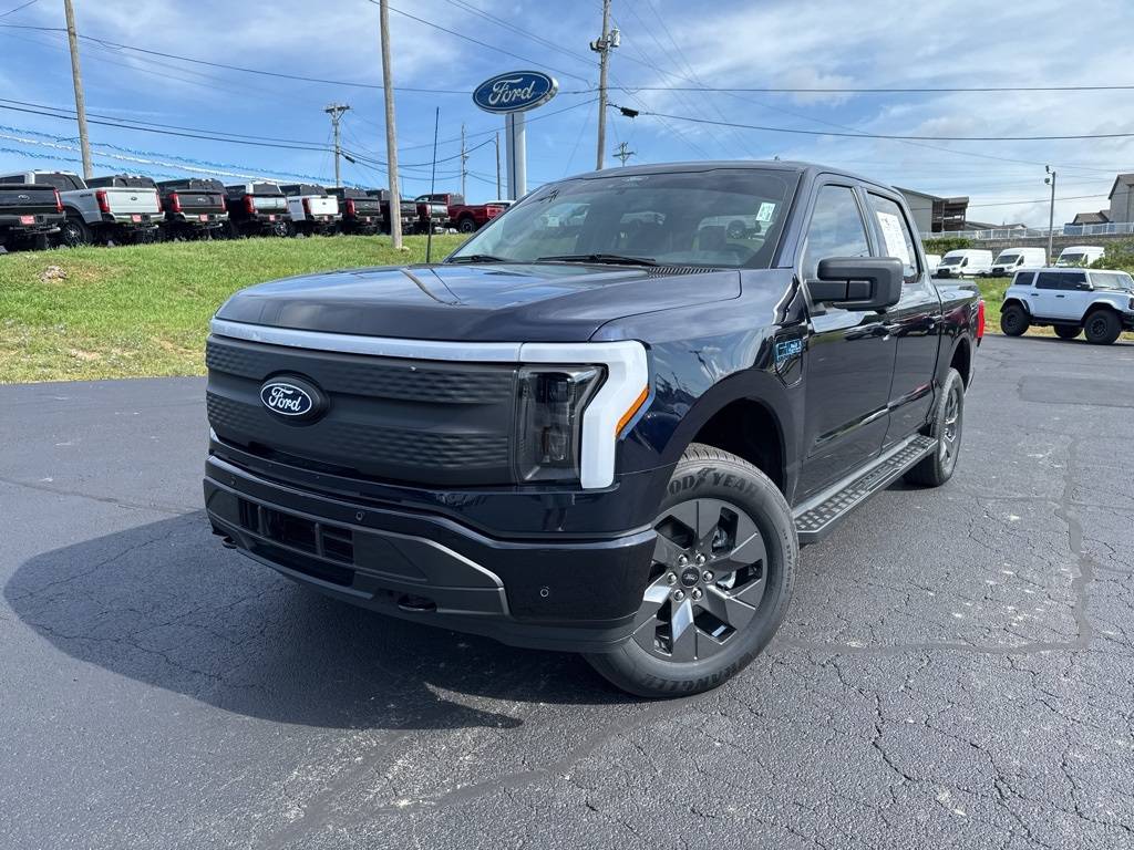 2025 Ford F-150 Lightning Flash — Pickup Truck — 1,557 mi — Branson, MO