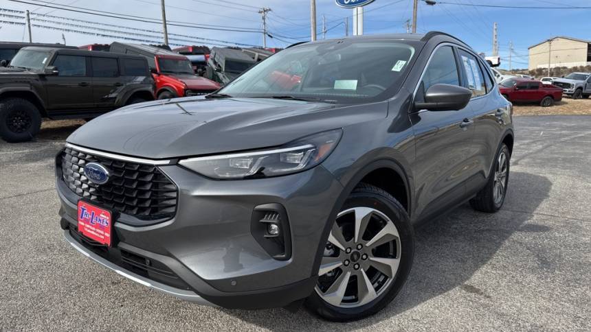 2025 Ford Escape Platinum — SUV — 372 mi — Branson, MO