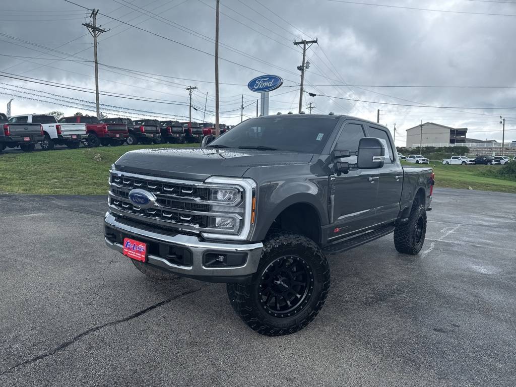 2024 Ford Super Duty F-350 LARIAT — Pickup Truck — 40,589 mi — Branson, MO
