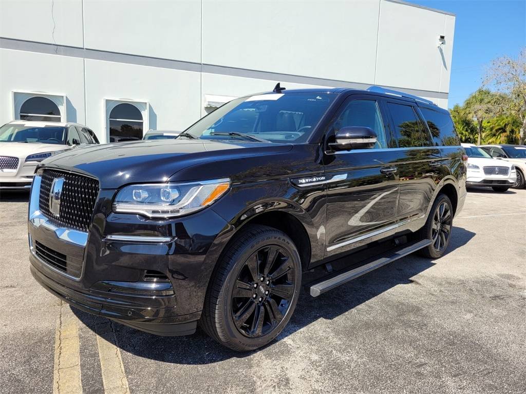 2023 Lincoln Navigator Reserve — SUV — 26,356 mi — Pembroke Pines, FL