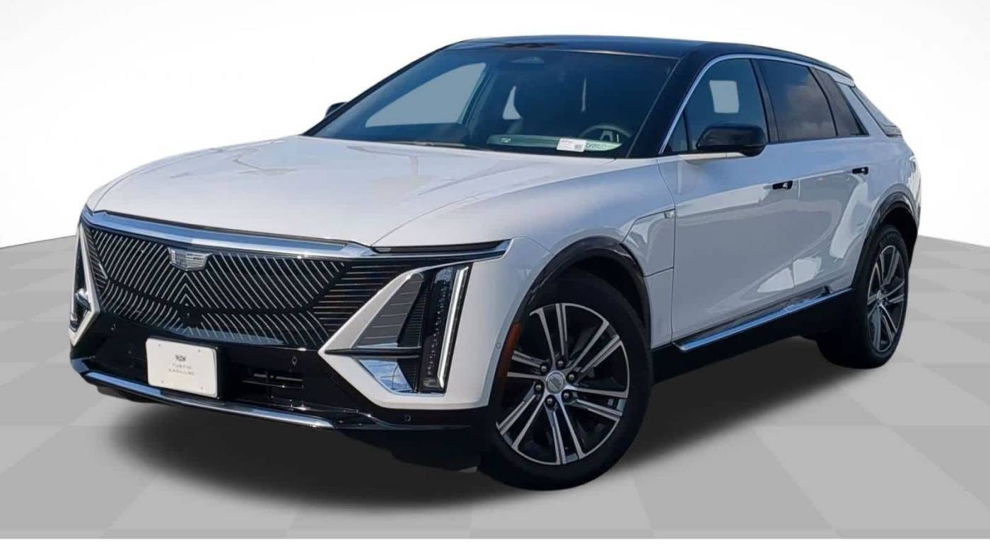2025 Cadillac LYRIQ Luxury — SUV — 2,125 mi — Tustin, CA