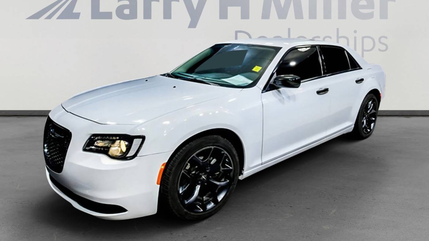 2023 Chrysler 300 Touring — Sedan — 14,705 mi — Surprise, AZ