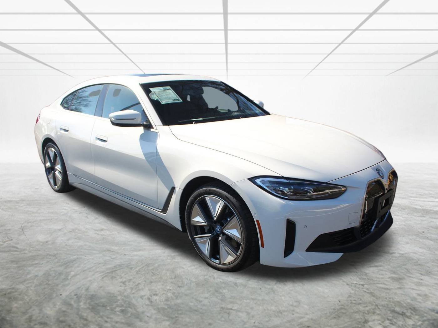 2024 BMW i4 eDrive40 — Sedan — 32 mi — Alexandria, VA