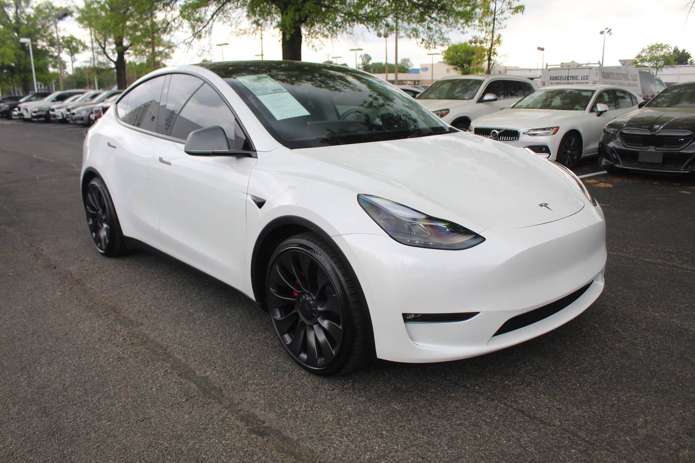 2023 Tesla Model Y Performance — SUV — 24,673 mi — Alexandria, VA