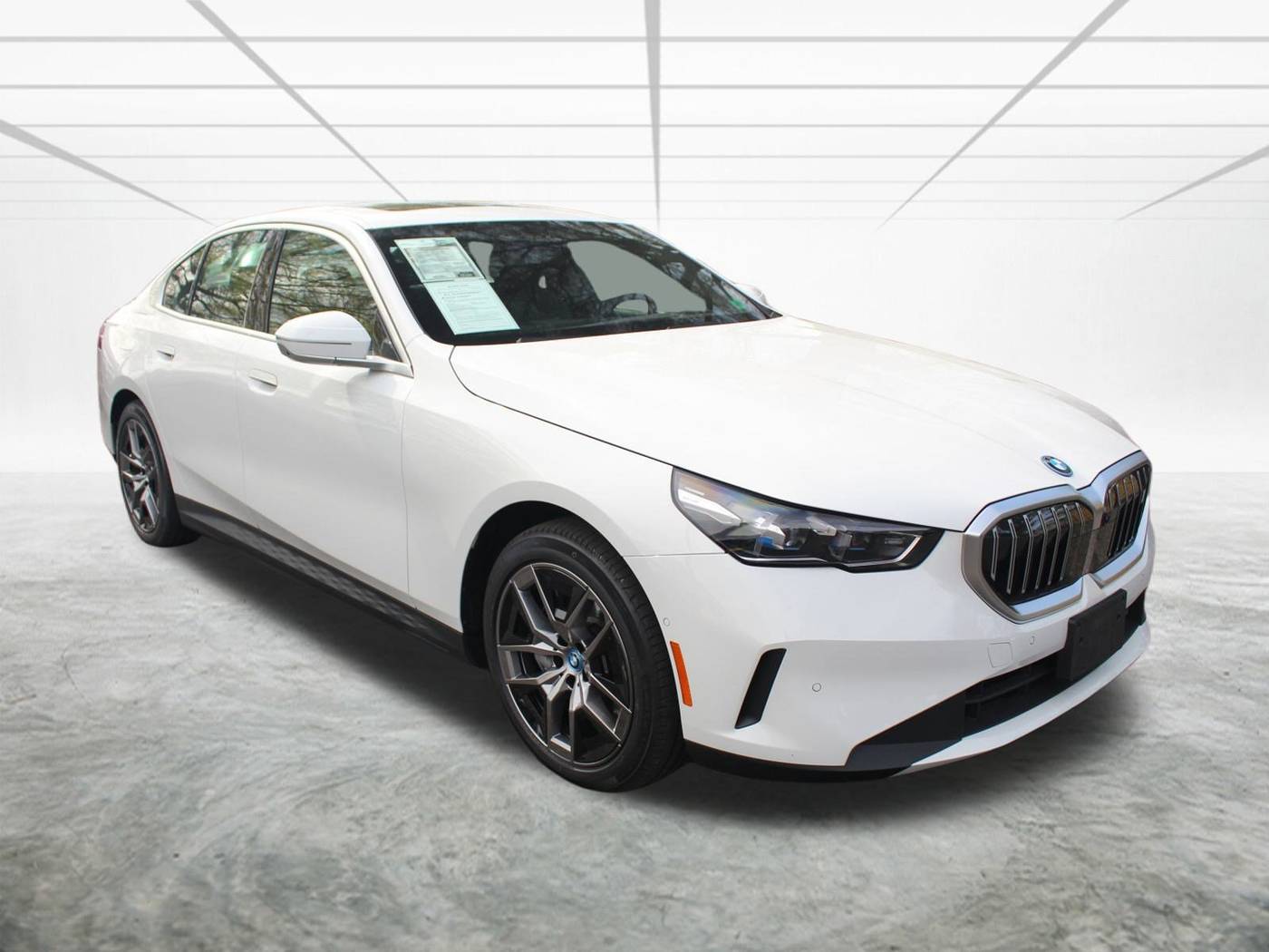 2024 BMW i5 eDrive40 — Sedan — 6,692 mi — Alexandria, VA
