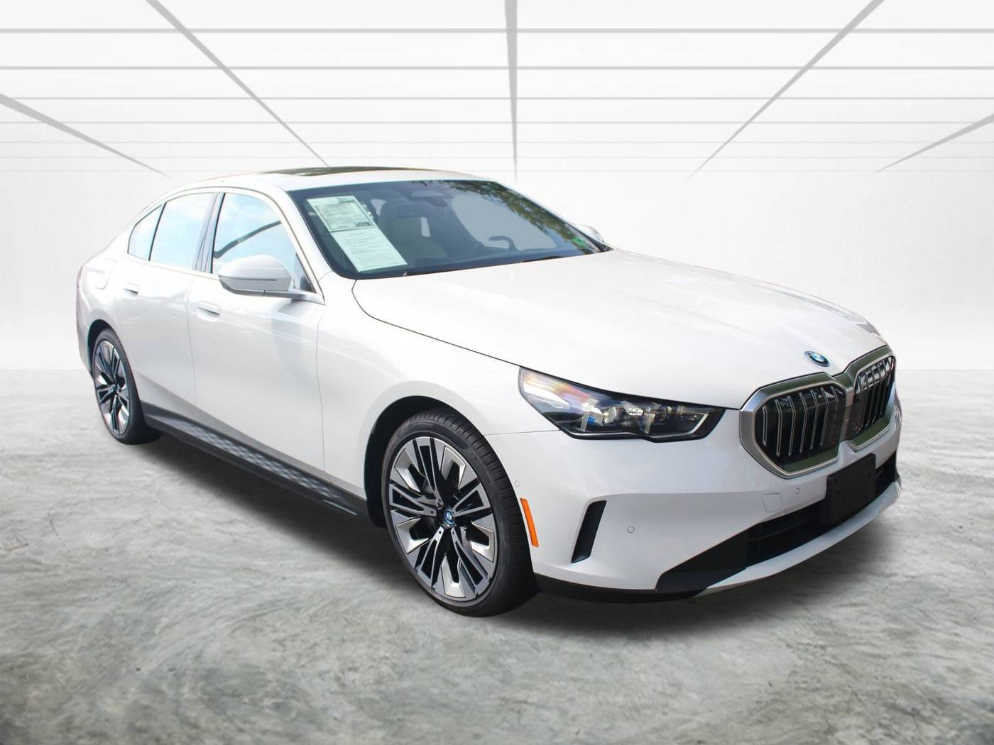 2025 BMW i5 xDrive40 — Sedan — 4,715 mi — Alexandria, VA