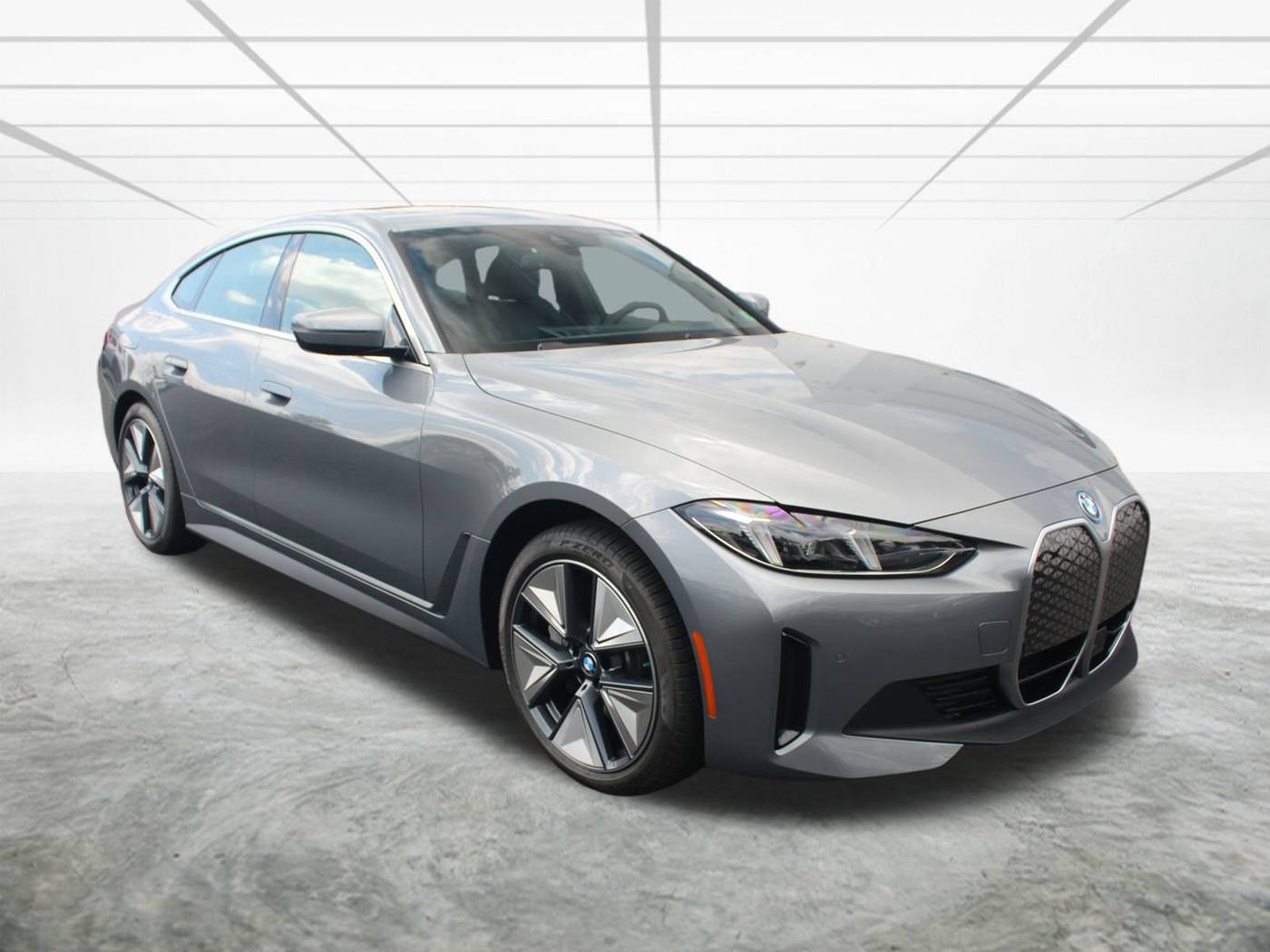 2025 BMW i4 eDrive40 — Sedan — 260 mi — Alexandria, VA